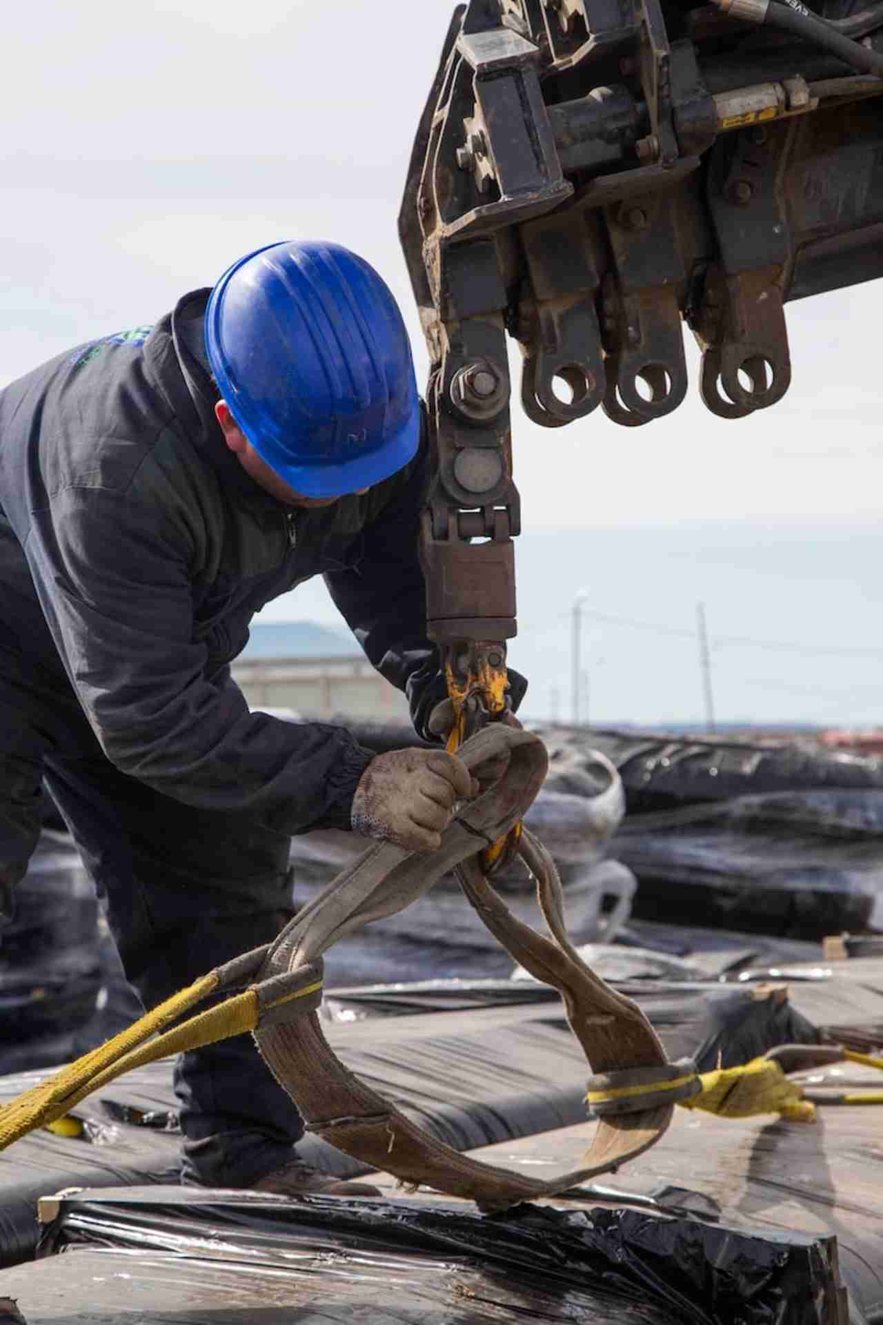 Liquid Penetrant Testing (PT) - Pengujian NDT