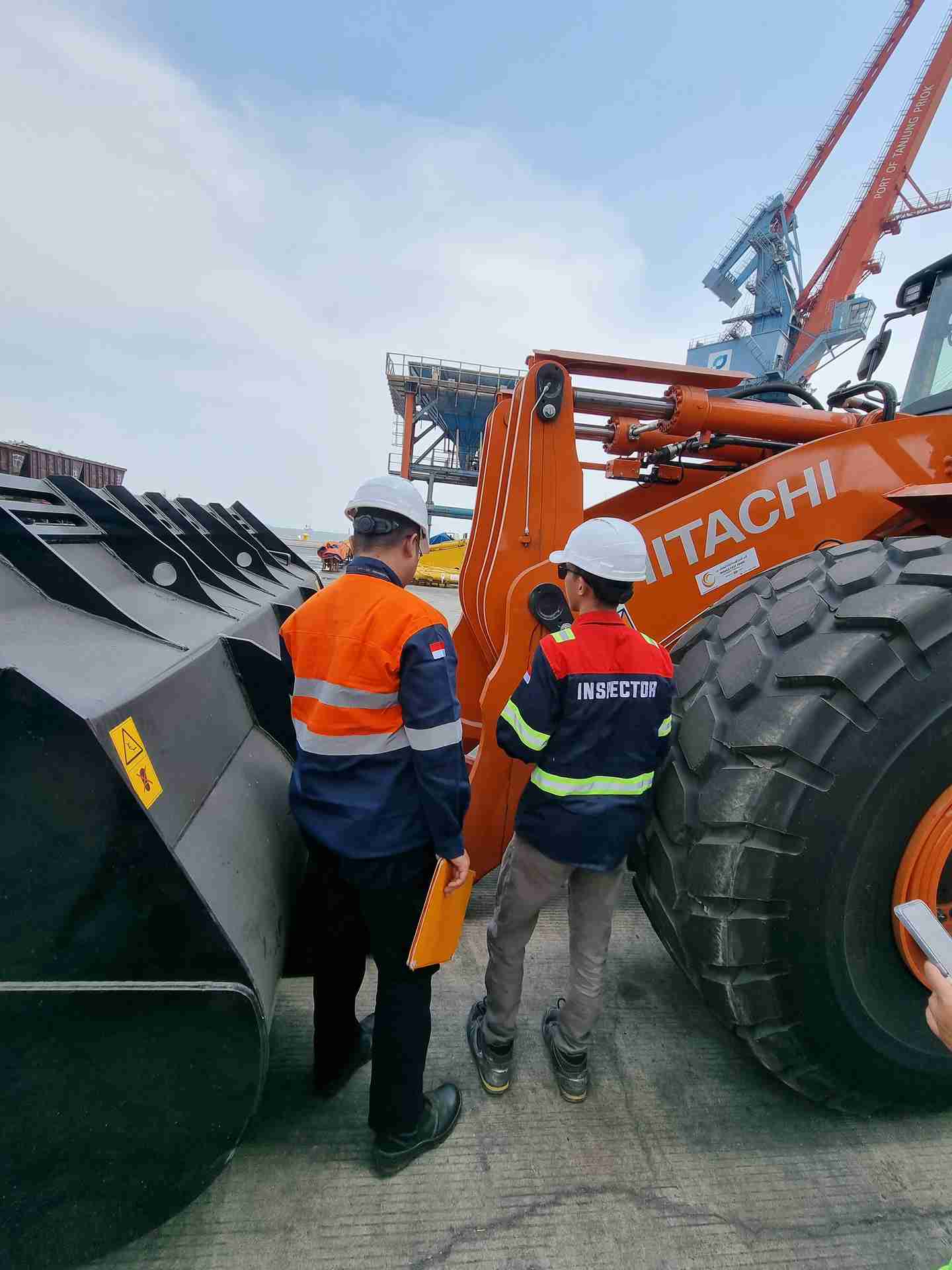 Riksa Uji Wheel Loader Gallery Riksa Uji Van Oord - 3